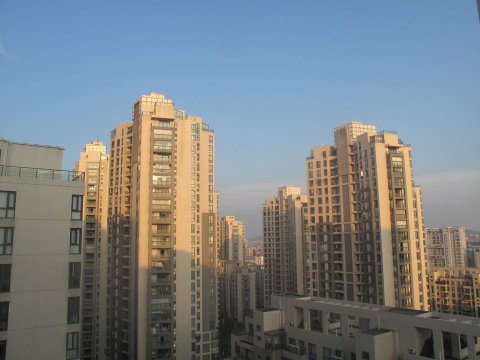 傍晚，彩虹城